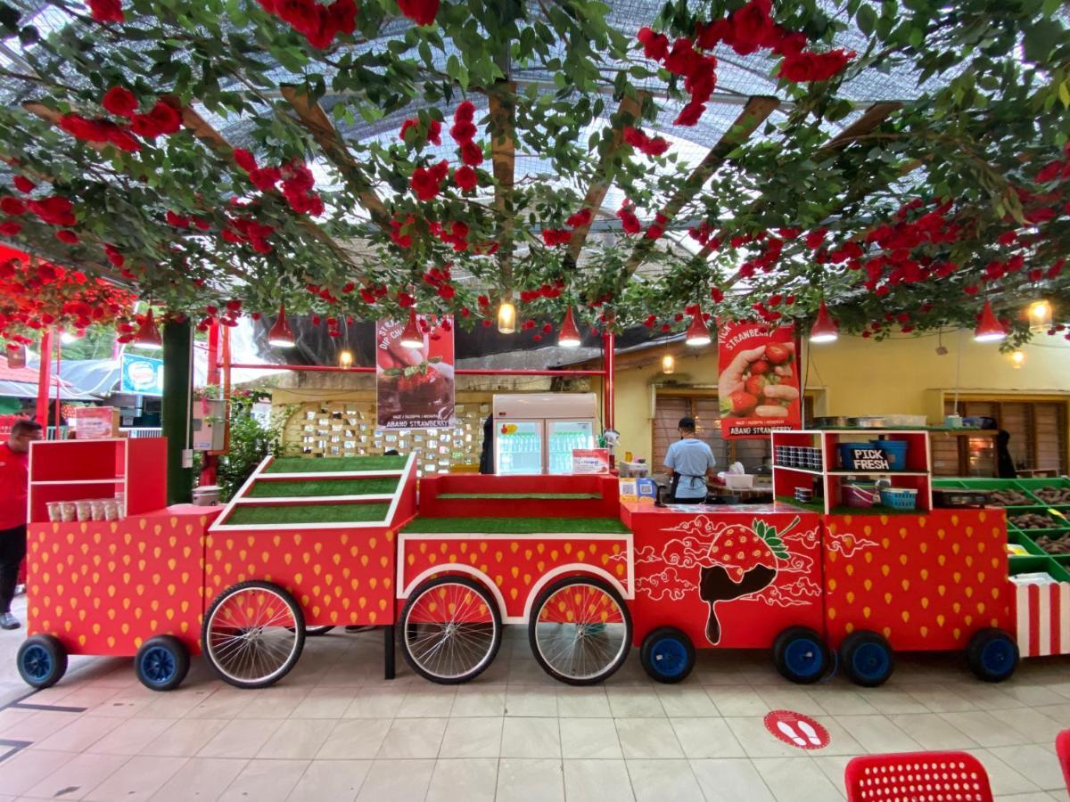 Aiza Homestay Opposite Abang Strawberry Taman Sedia Tanah Rata Eksteriør bilde