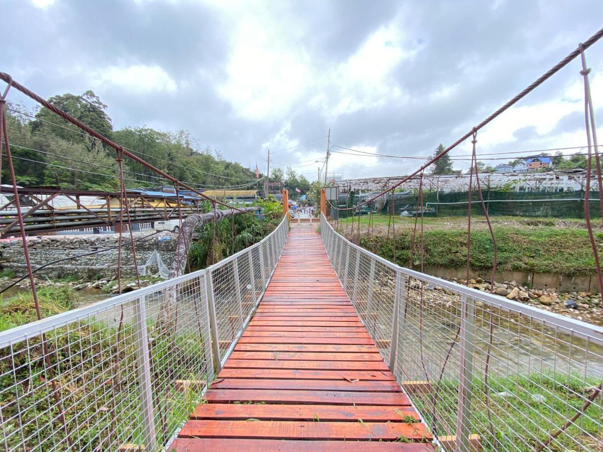 Aiza Homestay Opposite Abang Strawberry Taman Sedia Tanah Rata Eksteriør bilde