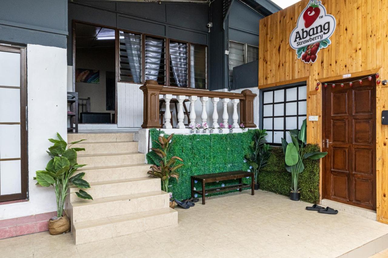 Aiza Homestay Opposite Abang Strawberry Taman Sedia Tanah Rata Eksteriør bilde