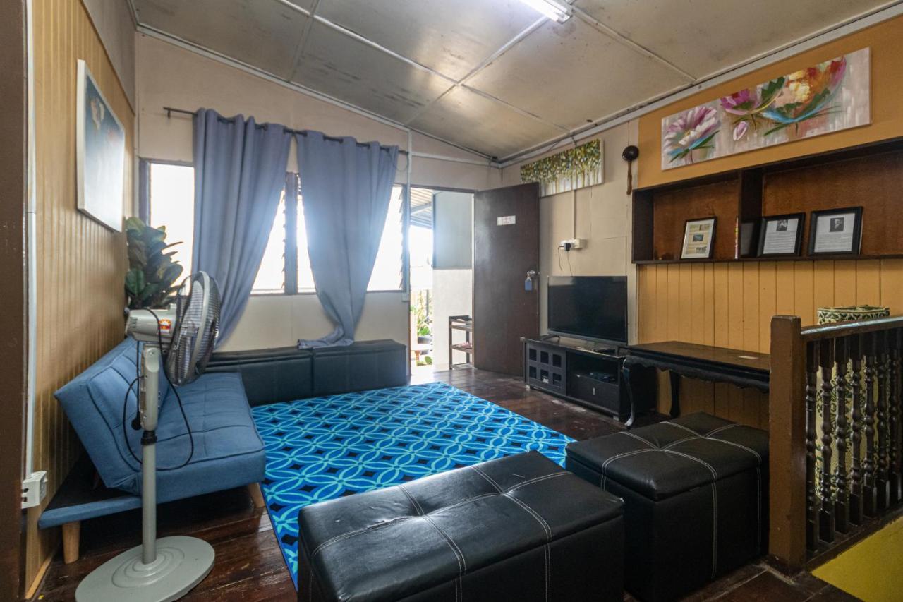 Aiza Homestay Opposite Abang Strawberry Taman Sedia Tanah Rata Eksteriør bilde